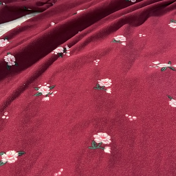 OLD NAVY Girl’s off the shoulder top - Picture 2 of 5